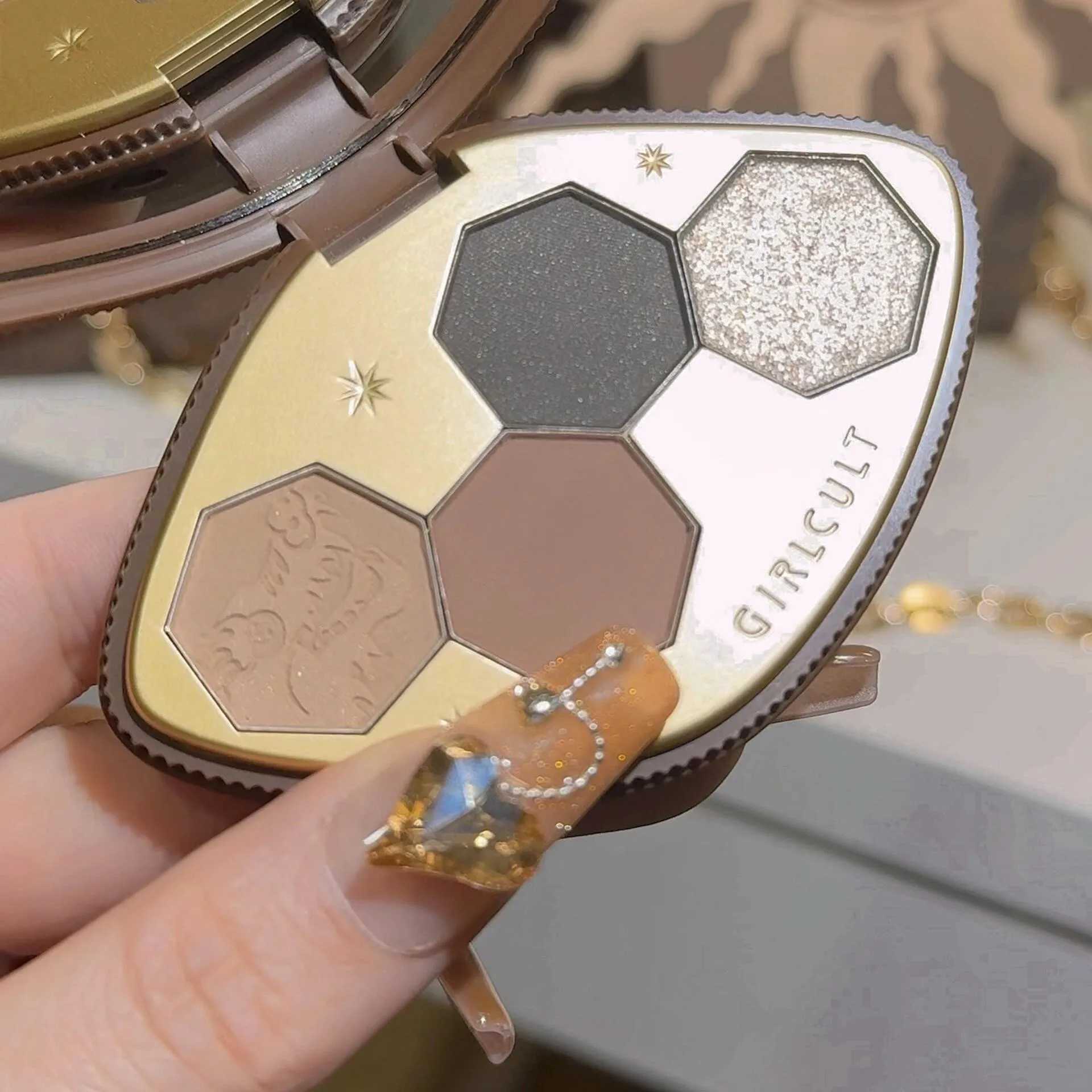 Girlcult 4 Color Glitter Eyeshadow Palette Chameleon Matte Champagne Shimmer Waterproof Palette Eyeshadow Korean Vegan Makeup W250520