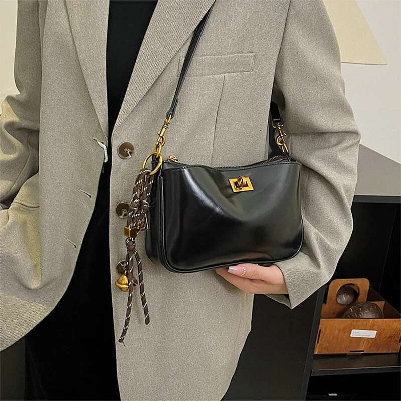 Gold Lock High Quality Handbag Red Shiny Cowhide Leather Small Square Designer High-End Brand Retro Women Shoulde Bag
