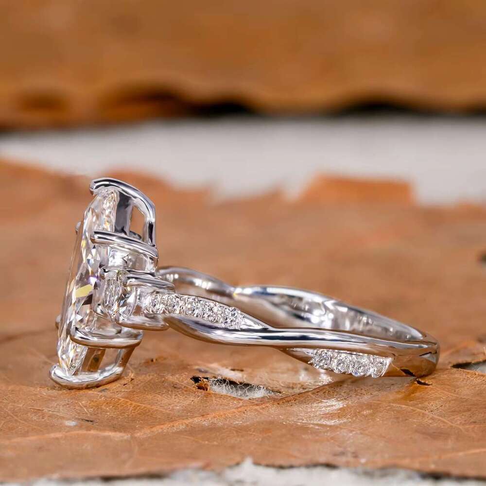 Marquise Zircon Engagement Ring for Women Sparkling White Gold Plated Cubic Zirconia Wedding Promise Ring Elegant Statement Gift