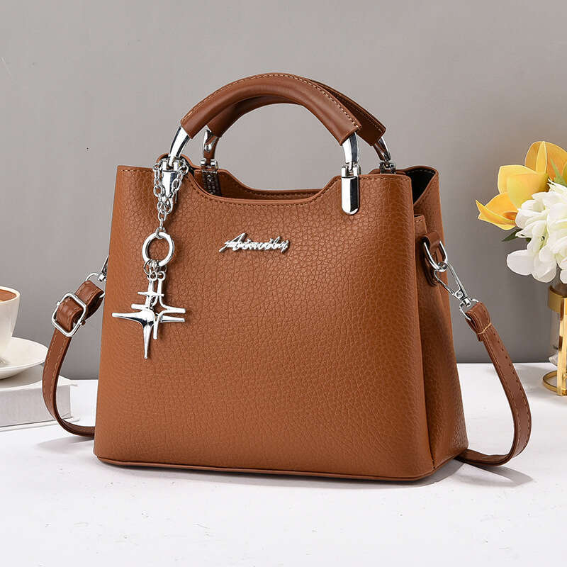 Women s textured shoulder bag simple and versatile handbag soft leather large capacity commuting women bags