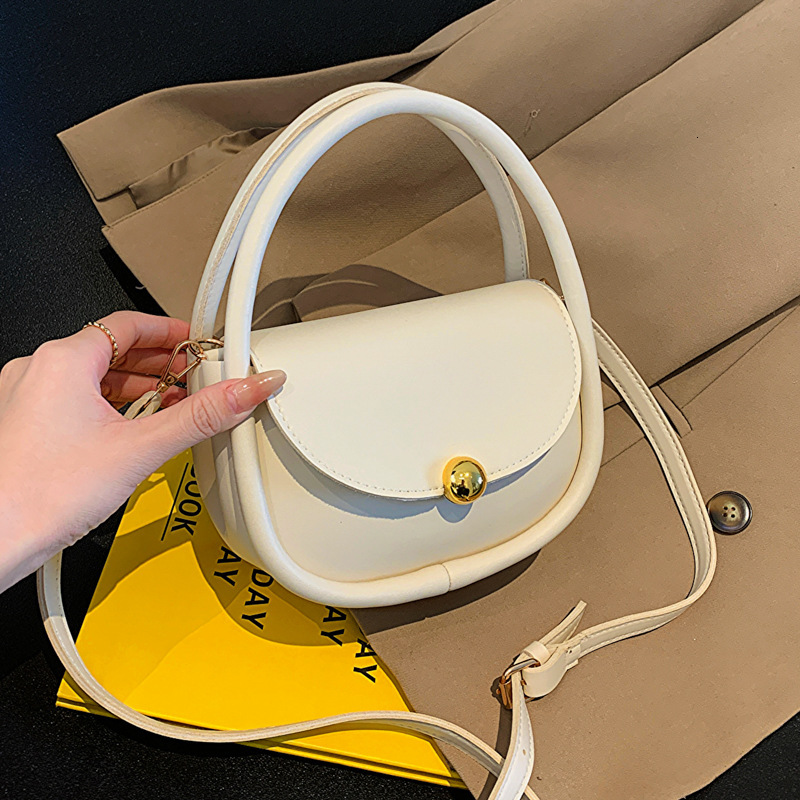 Free Delivery Designer Bag Advanced Hand For Women 2025 New Fashionable Women's With Stylish Texture Saddle Crossbody Versatile Luxury Bag