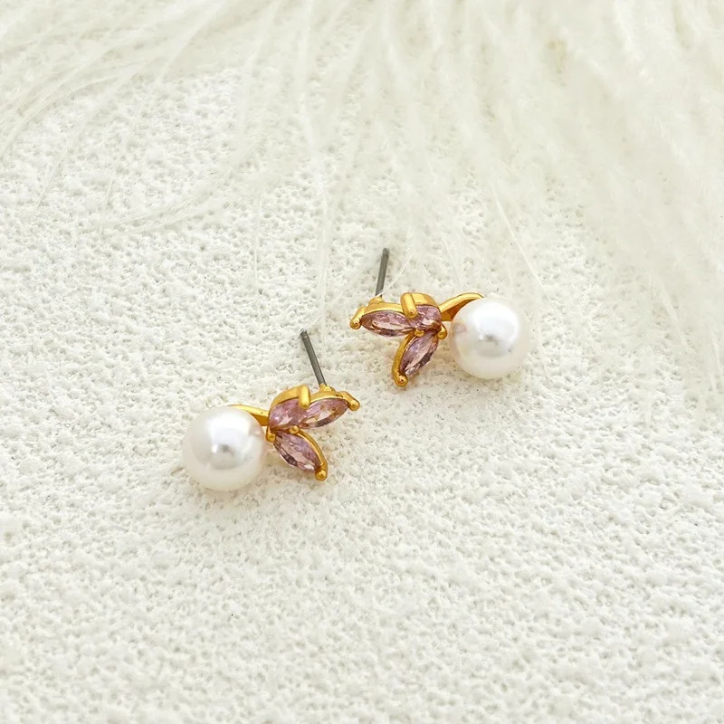 Korean Minimalist Exquisite Niche Flower Pearl Earrings With Cool And Elegant Style For Women 250517