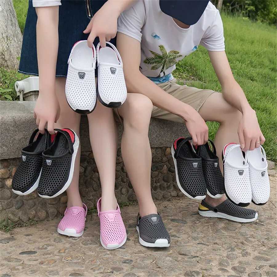 Unisex Fashion Beach Sandals Men Anti Slip Thick Sole Slippers Lightweight Summer Flip Flops Garden Shoes Man Women M250519