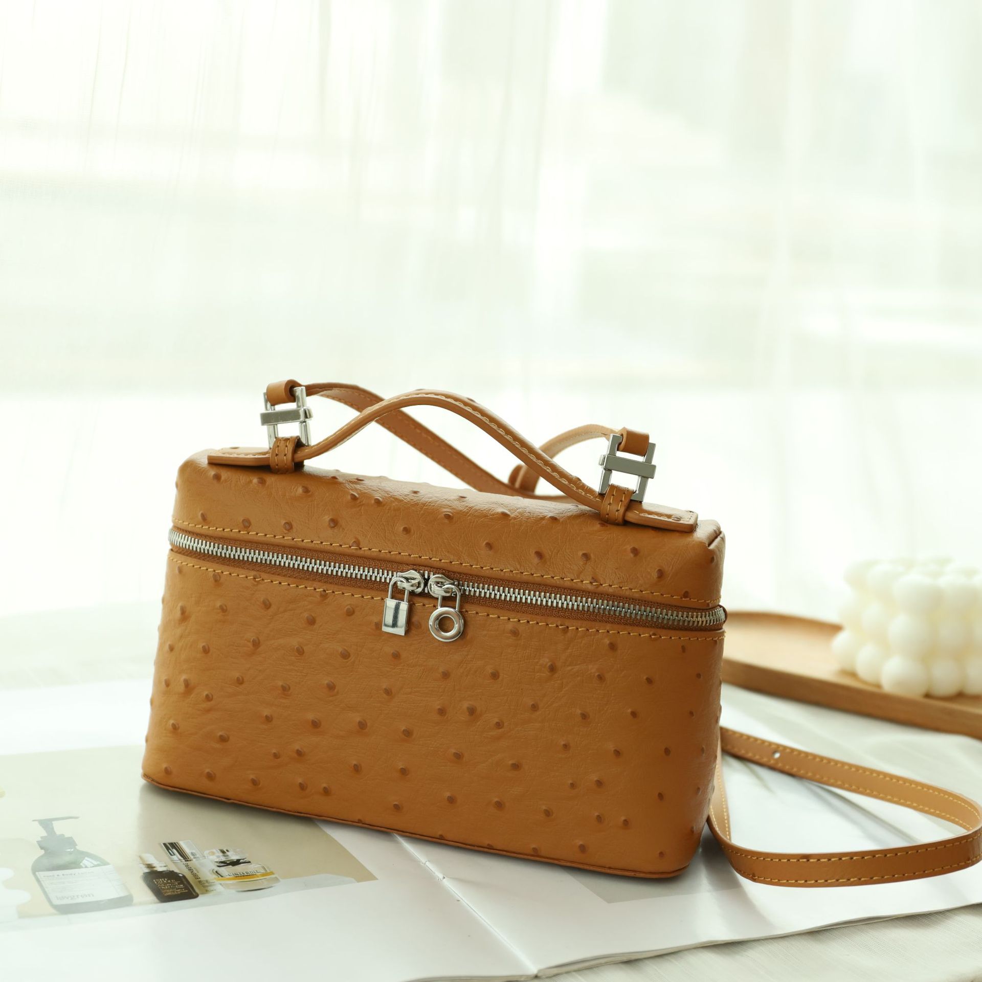 Ostrich Leather Crossbody Bag: Stylish & Versatile 2024 Handbag 4 9ed62
