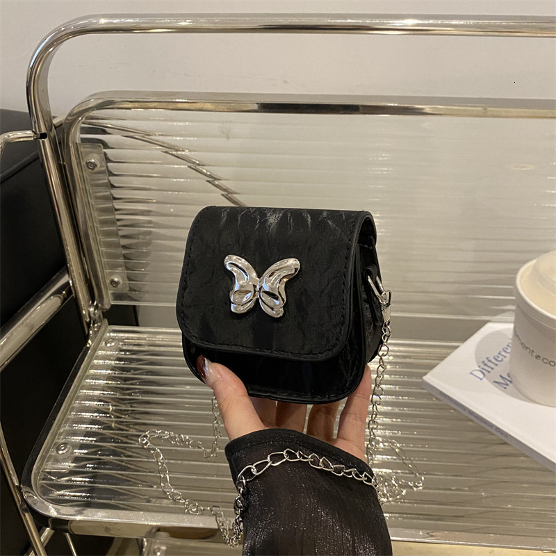 Free Delivery Designer Bag 2025 Trendy New Fresh And Sweet Small Square With Butterfly Decoration Mini Premium Texture Chain Crossbody Red Envelope Lu