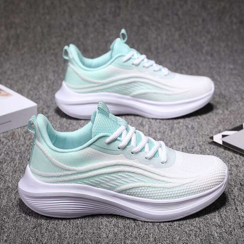 New sports shoes for women in spring summer, non slip soft sole, wear-resistant mesh, breathable casual shoes, versatile and ultra light