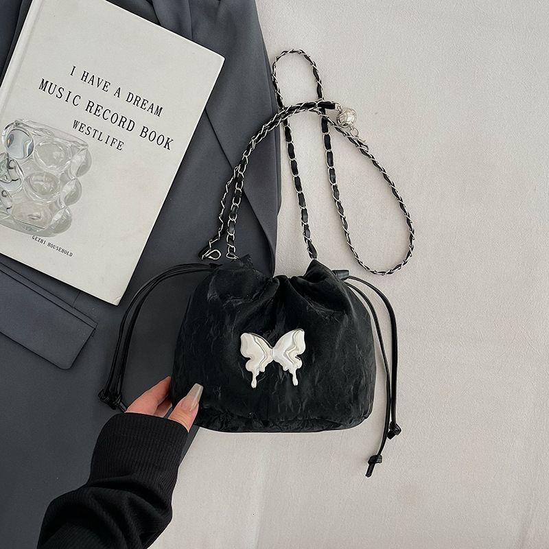 Free Delivery Designer Bag 2025 Spring Drawstring Butterfly Fashion Women's Trendy Cross Shoulder Water Bucket Bag Xiaoxiangfeng Luxury Bag