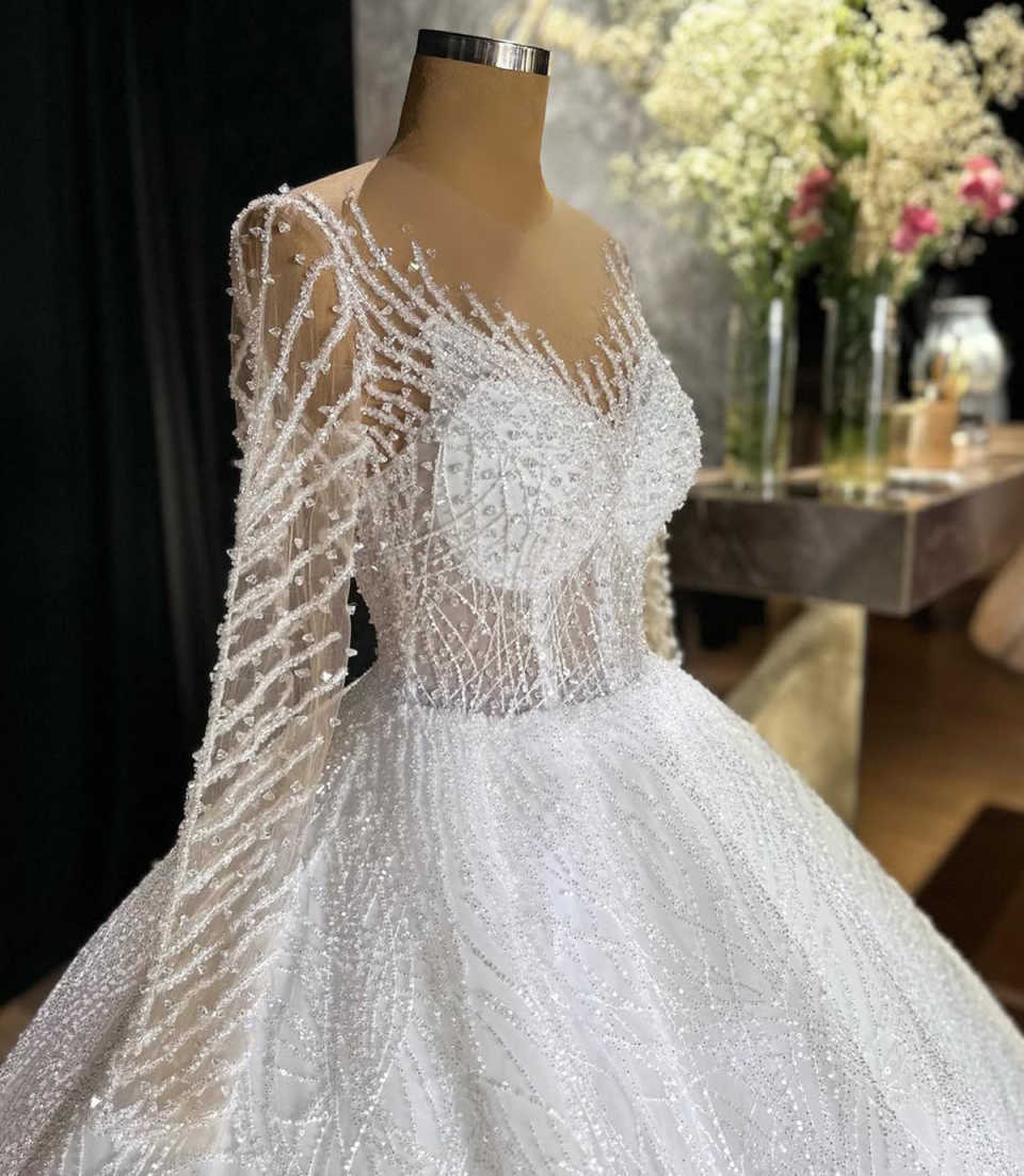 Vintage Ball Gown Wedding Dresses With Sparkling Sequins Lace Pearls Crystals Arabic Dubai Bridal Gowns Vestidos De Novia Customized