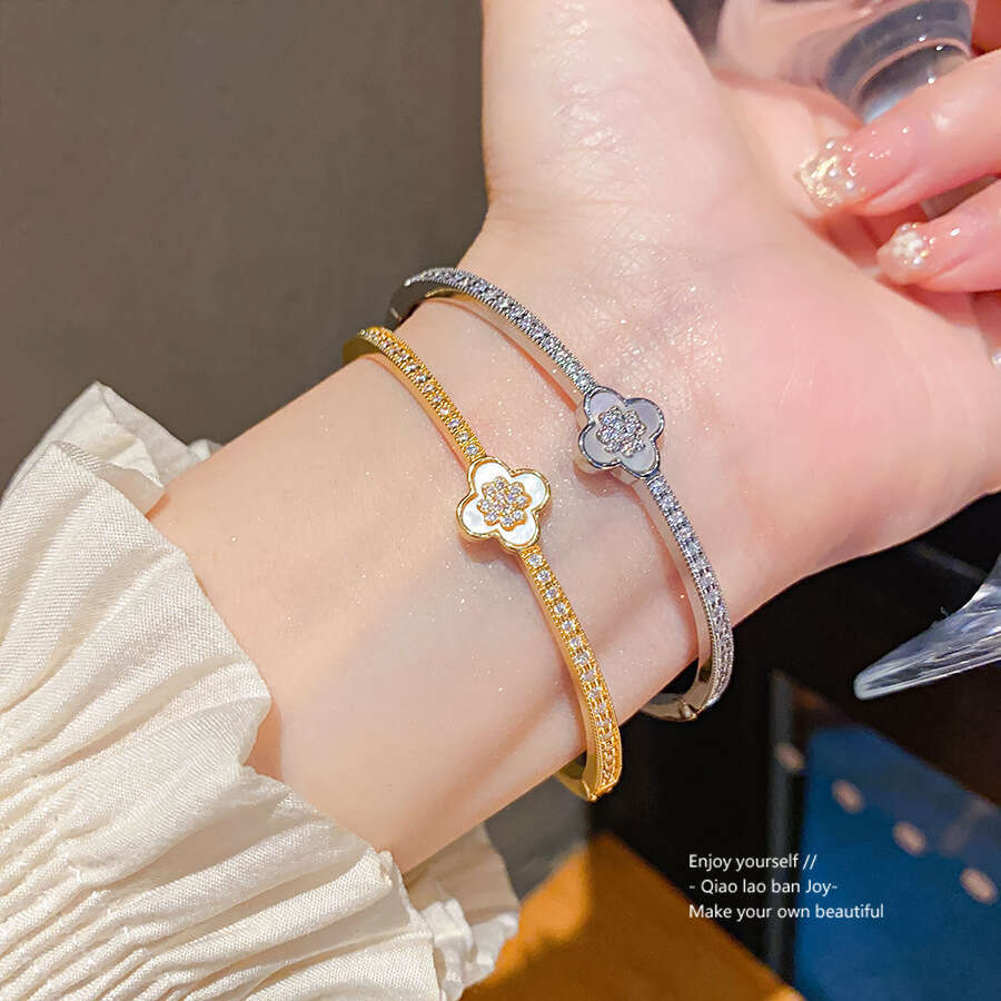 designer bracelet Zircon dia shaped mother of pearl Korean style light high-end sensory bracelet, women's simple and fashionable versatile bracel