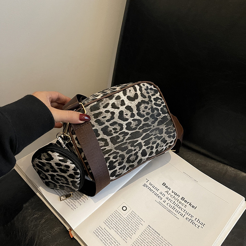 Free Delivery Designer Bag Personalized Mother And Child Versatile Leopard Pattern Shoulder Fashionable Soft Face Crossbody Bag Handheld Small Square 