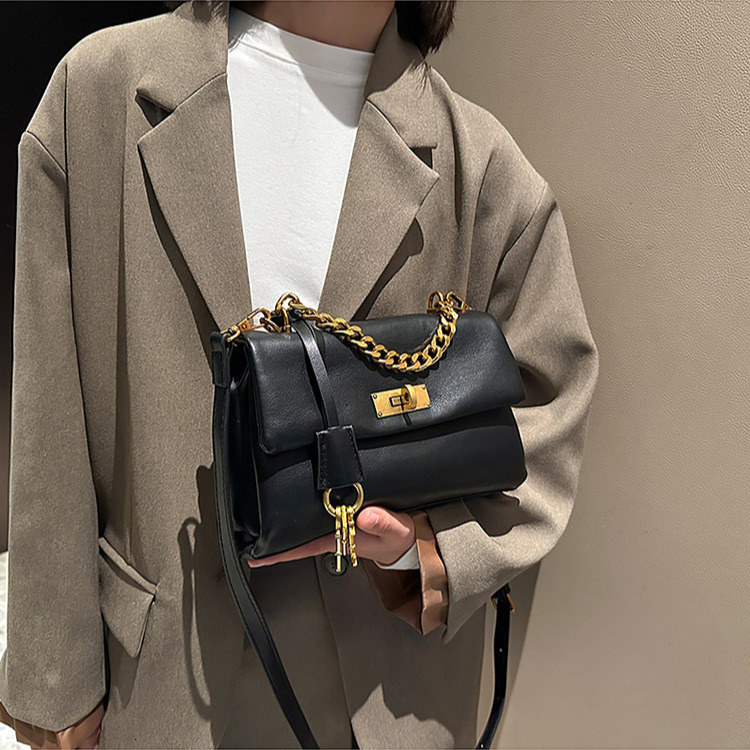 Free Shipping Designer Bag Women's Crossbody Bag Simple And Fashionable Korean Version Chain Women's Bag Commuting Handbag Versatile Shoppin