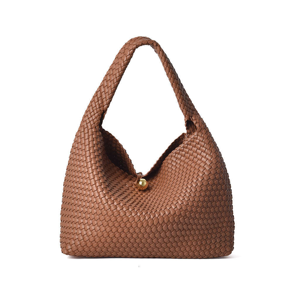 French armpit woven women's bag, high-end and trendy, niche handbag, large capacity commuting shoulder bag for work