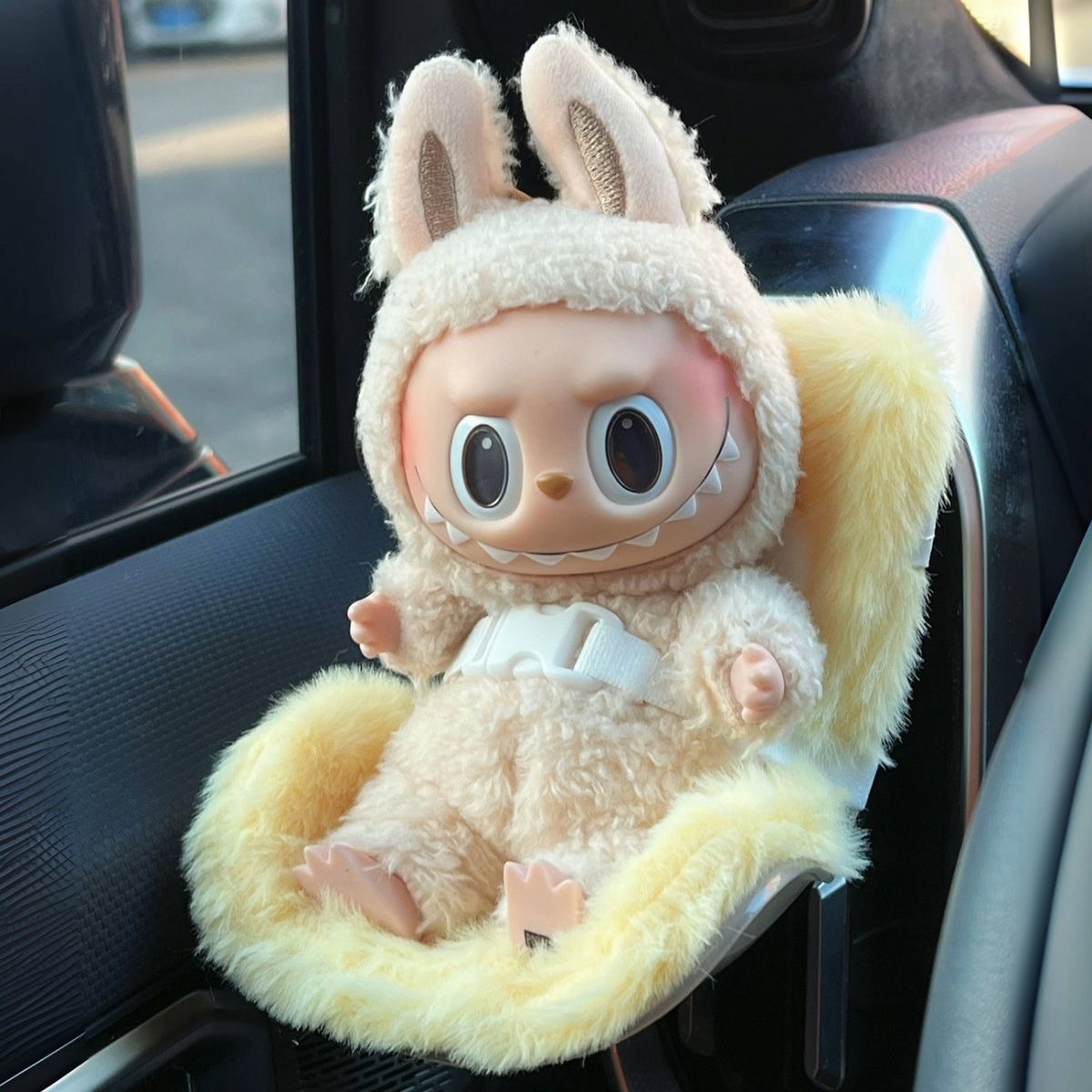 labubu Accessories Plush doll car air vent decoration seat with aromatherapy 18 cm inner doll available