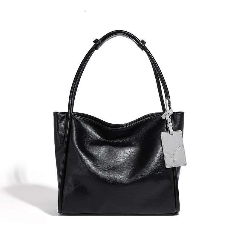 Women's handbag designer high-quality women's large capacity commuting handbag autumn and winter new item niche black shoulder bag