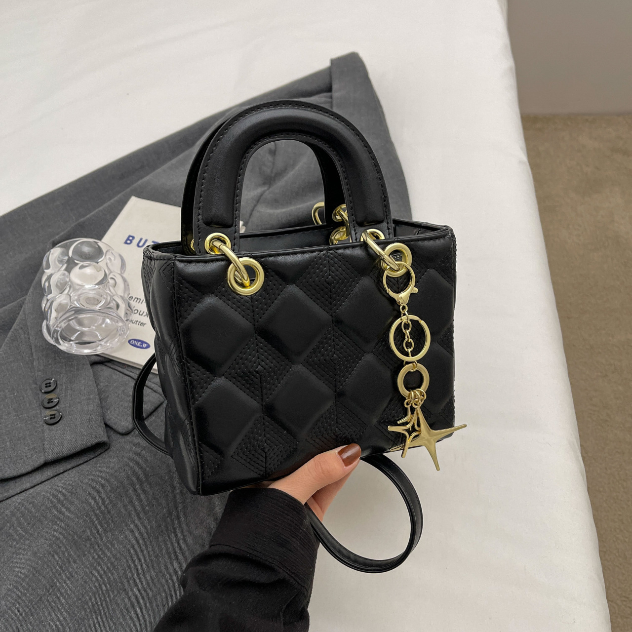 Women's 2025 new simple and fashionable diamond grid small fragrant style handbag crossbody Daifei bag