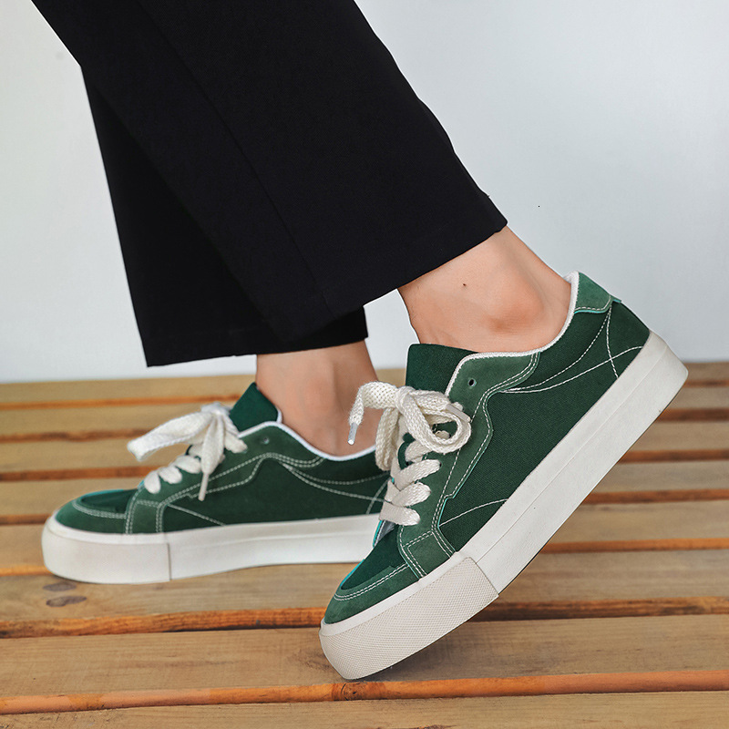 Designer casual shoes Hong Kong style 2023 new autumn canvas shoes men's red casual shoes Korean version student low cut couple trendy skateboard