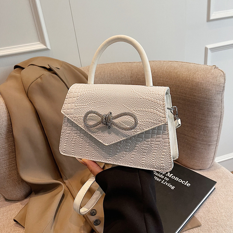 Free Delivery Designer Bag Super Popular Hand For Women In Spring 2025 Fashionable New Style With Crocodile Pattern Portable Small Square Versatile Un