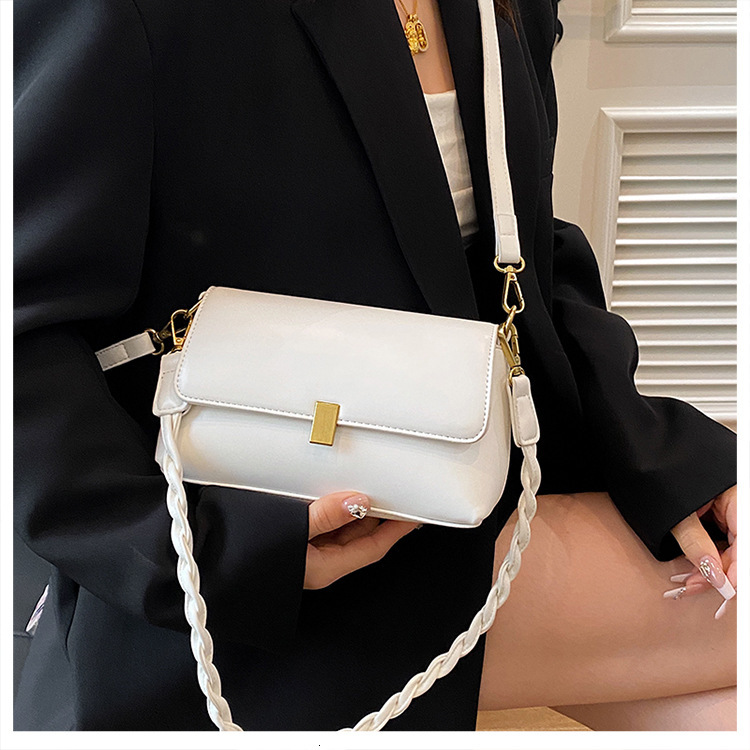 Underarm simple small square women's 2025 new trendy shoulder bag versatile crossbody bag
