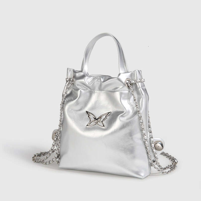 Women's Bags Designer Pearl Butterfly New Small Fragrant Wind Chain Garbage Bag Silver High Quality Handheld Backpack