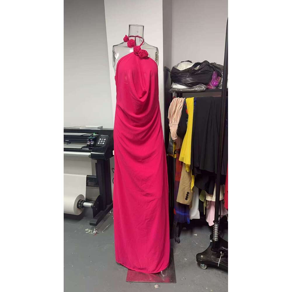 Design sense, personality, European and American sexy sleeveless rose red flower decoration, pile collar, big backless dress, 2025 temperament versati