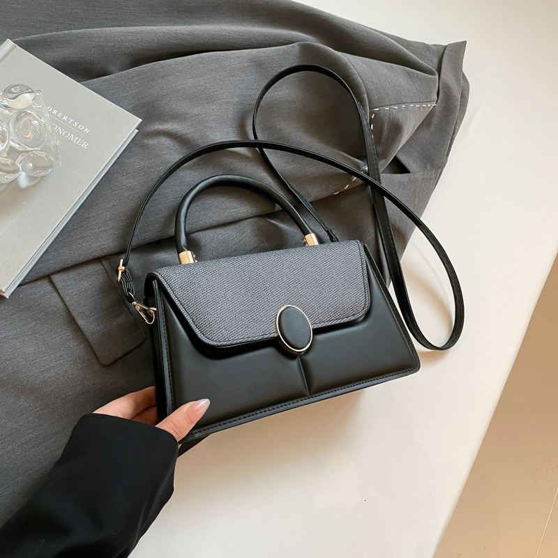 Free Delivery Designer Bag Fashion Cover Contrasting Color 2025 New Simple And Casual Early Spring Western Style Single Shoulder Crossbody Hand Held S