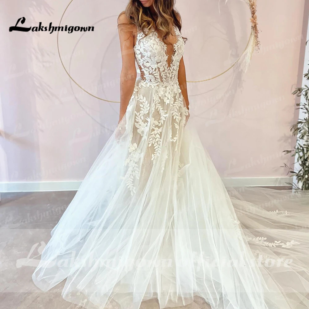 Sexy ALine Backless Wedding Dress Customized Lace Applique Beaded Off White Tulle Gowns Trouwjurk Long Bridal 250520