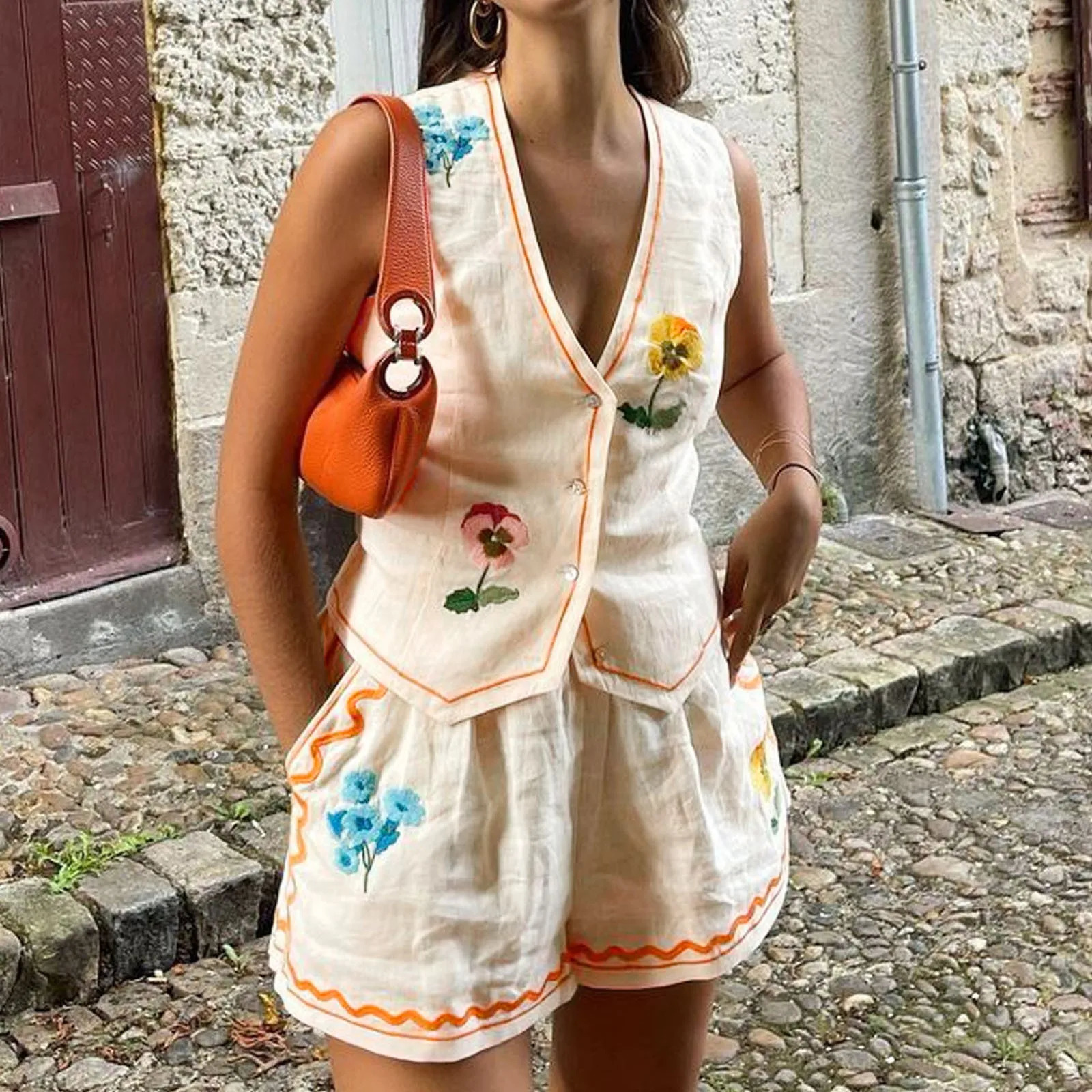 Vintage 2025 Summer Short Sets Floral Embroidery Woman 2 Piece Outfits V Neck Sleeveless Buttons Vest Top Short Pants Suit 250516