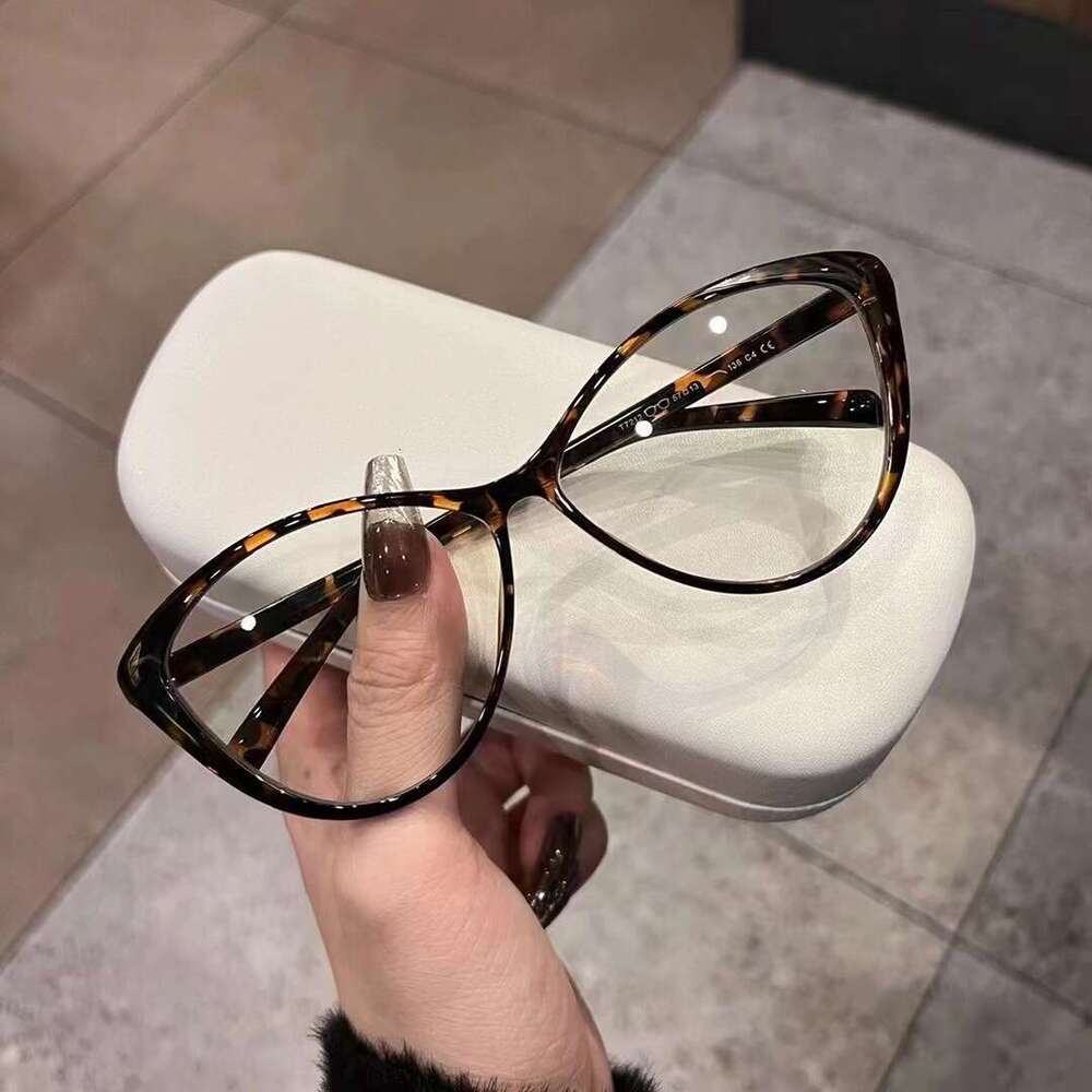 Retro Cat Eye Sunglasses for Women Polygonal Frame All Match and Blue Light Protection
