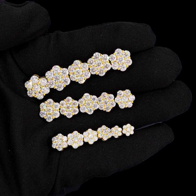 TUHE Unisex Test Passed Round Ice out Moissanite Earring Classic Silver 925 Fashion Earrings Engagement Gift