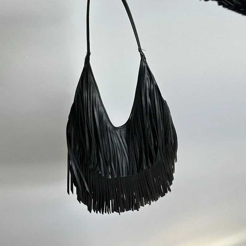 Long Tassel Hobo Underarm Shoulder BagDesigner Large Capacity Women Tote BagTrendy Solid Color Soft PU HandbagBlackBrown M250520