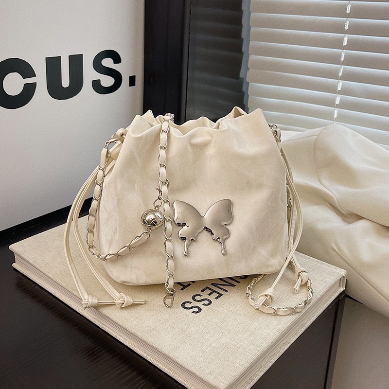 Free Delivery Designer Bag 2025 Spring Drawstring Butterfly Fashion Women's Trendy Cross Shoulder Water Bucket Bag Xiaoxiangfeng Luxury Bag