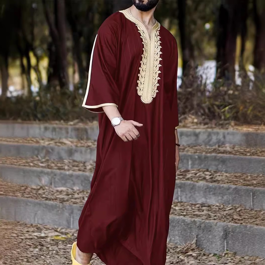 Designer Clothing Versatile Robe Loose V-neck Short Sleeve Embroidered Muslim Men's Clothing 2025 New Style