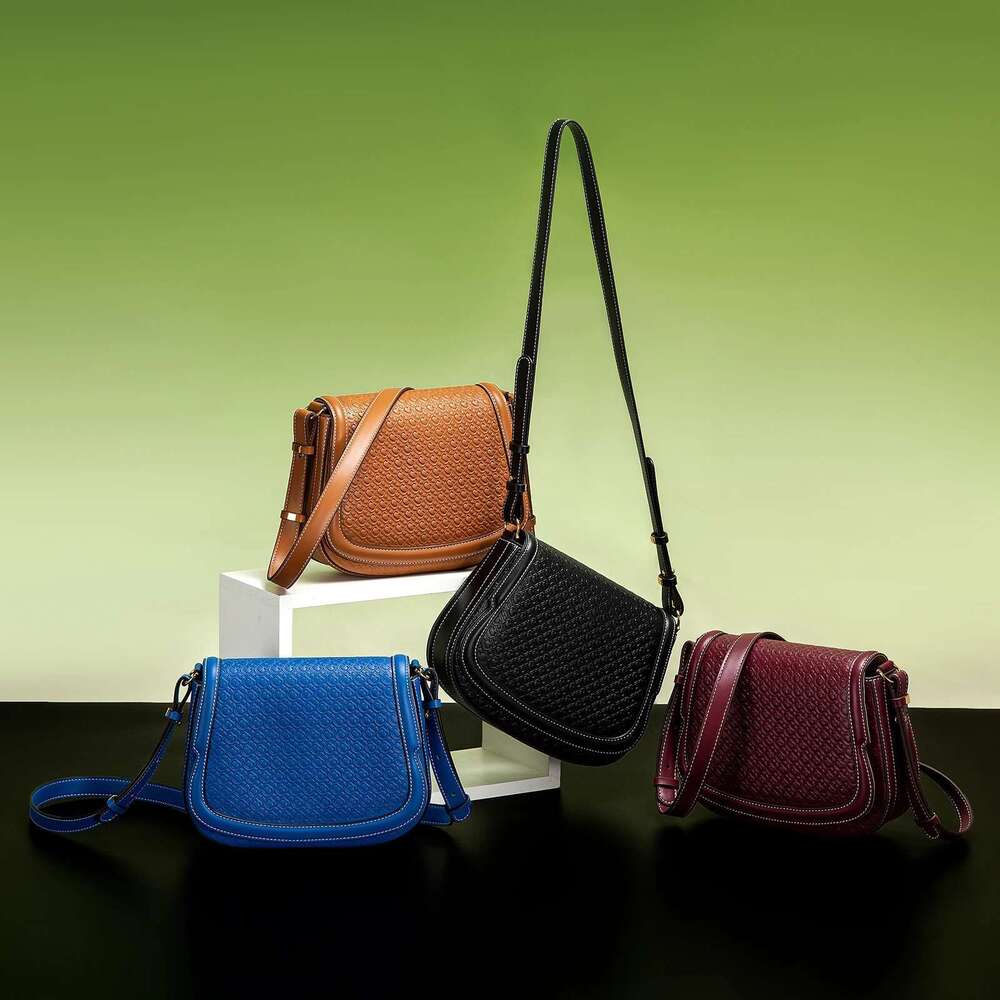 Simple Business Crossbody Women's Saddle New Emed Flip Small Square Bag