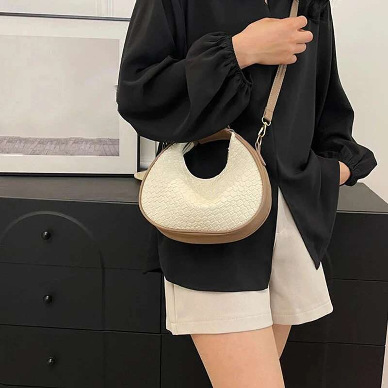 Women's Premium Shoulder New Fashion Niche Design Messenger Simple Style Female Woven Hobo Bag