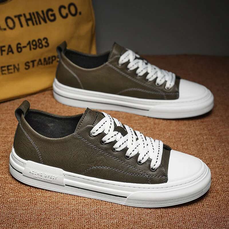 Designer casual shoes DY2025 new explosive simple small white shoes for four seasons, black and white shoes in tone
