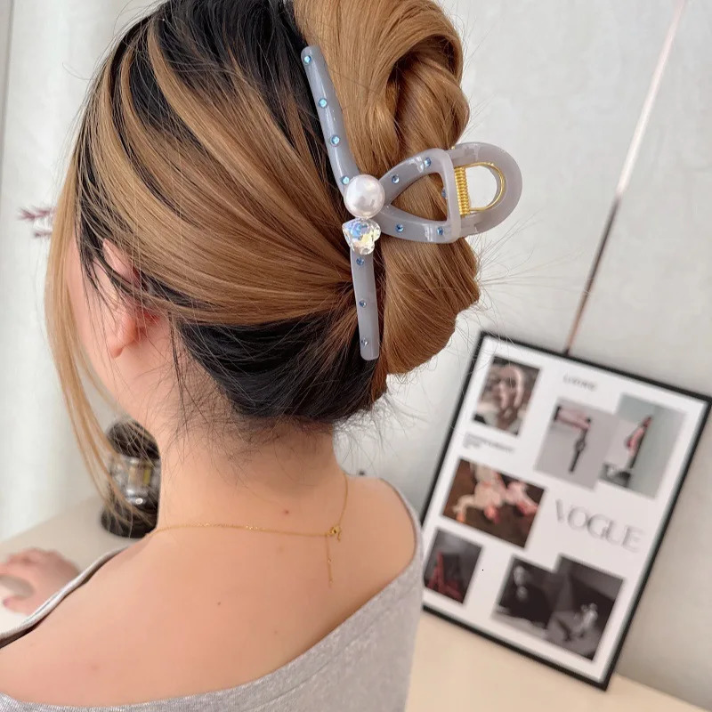 Korean Crystal Heart Pearl Cross Hairpin for Women Minimalist and Elegant Hair Clip High Quality 250517