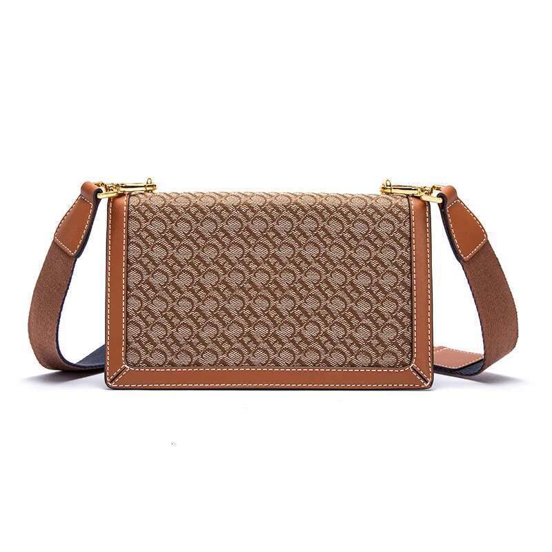 CHCH Women's Single Room Bag 2023 New Fashion Versatile Letter Multifunctional Brand Regular Zipper Messenger Ladies