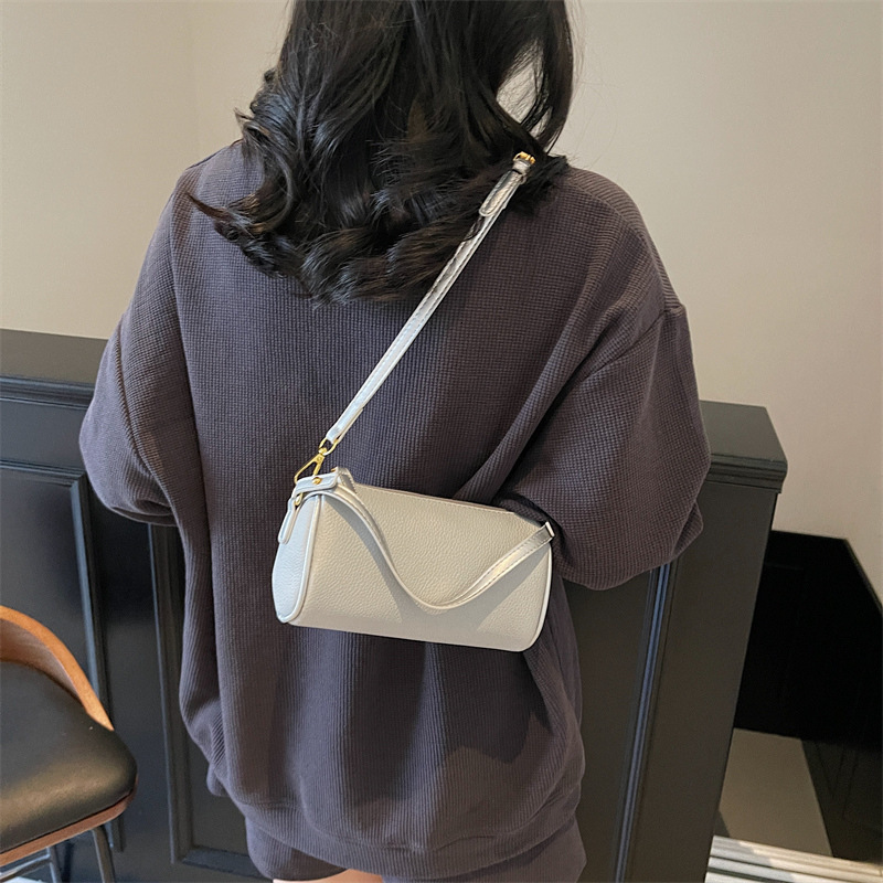 2025 new niche design small cylindrical single shoulder crossbody pillow bag versatile and fashionable women's fashion