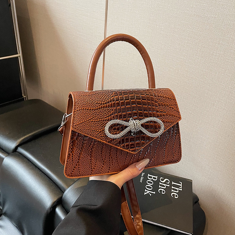 Free Delivery Designer Bag Super Popular Hand For Women In Spring 2025 Fashionable New Style With Crocodile Pattern Portable Small Square Versatile Un