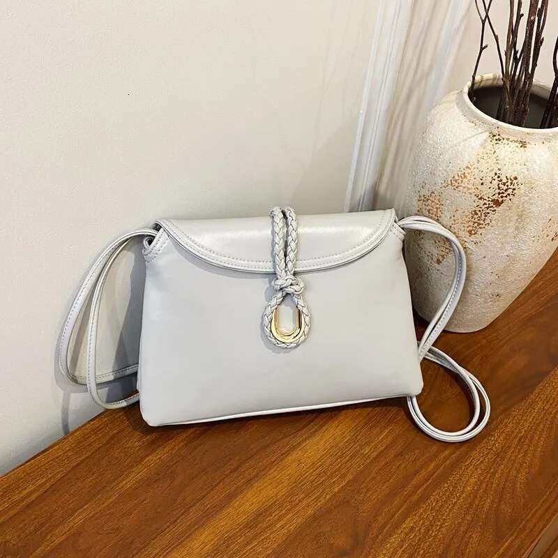 Trendy Solid Colorbag For Women High-End Minimalist Crossbody Purse Vintage Leather Messenger Fashionable Tote Design