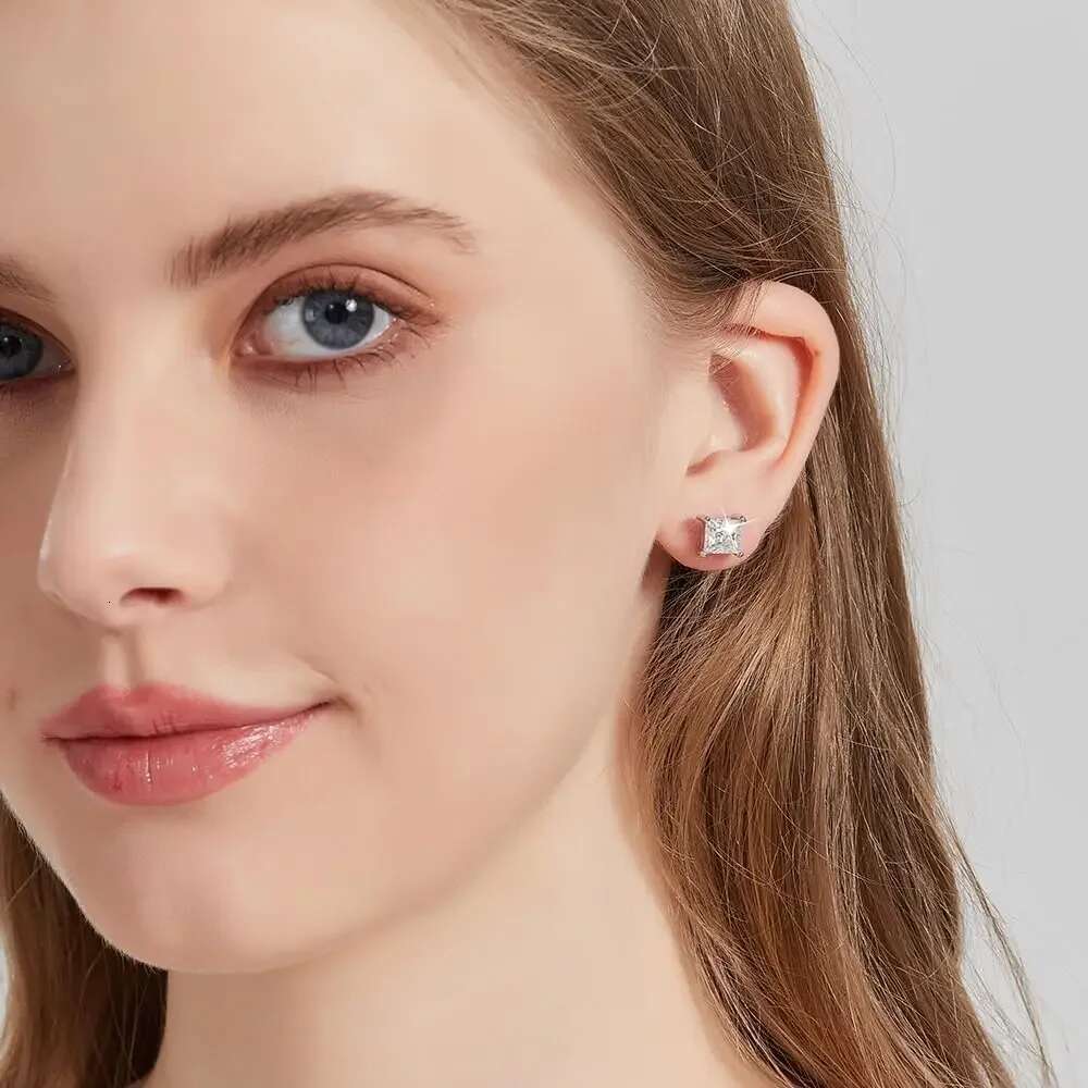 0.4-2CT Princess Cut Moissanite Stud Earrings for Women Men Sparkling Diamond 925 Sterling Silver Wedding Jewelry Earring Gifts