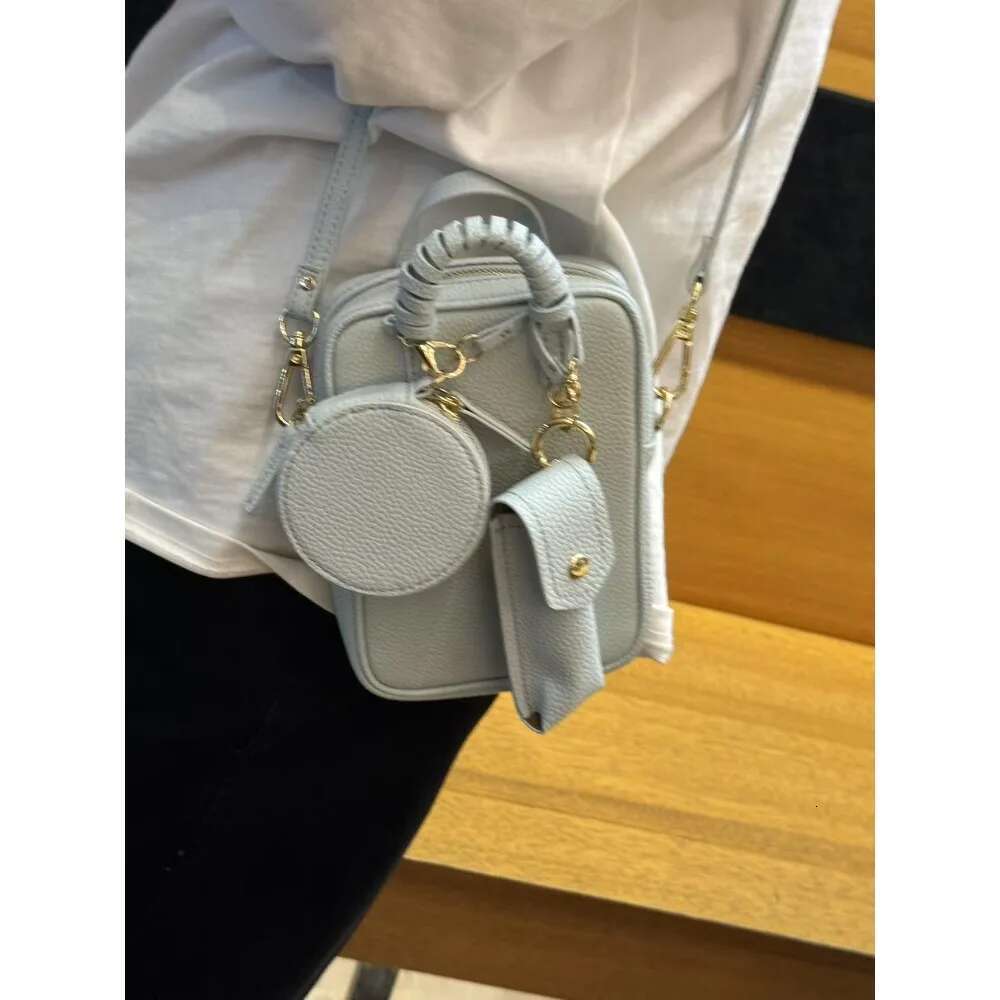 VOAETEC First-layer Cowhide 2025 New Mobile Phone Oblique Span Women's Versatile Casual Small Square Change Bag