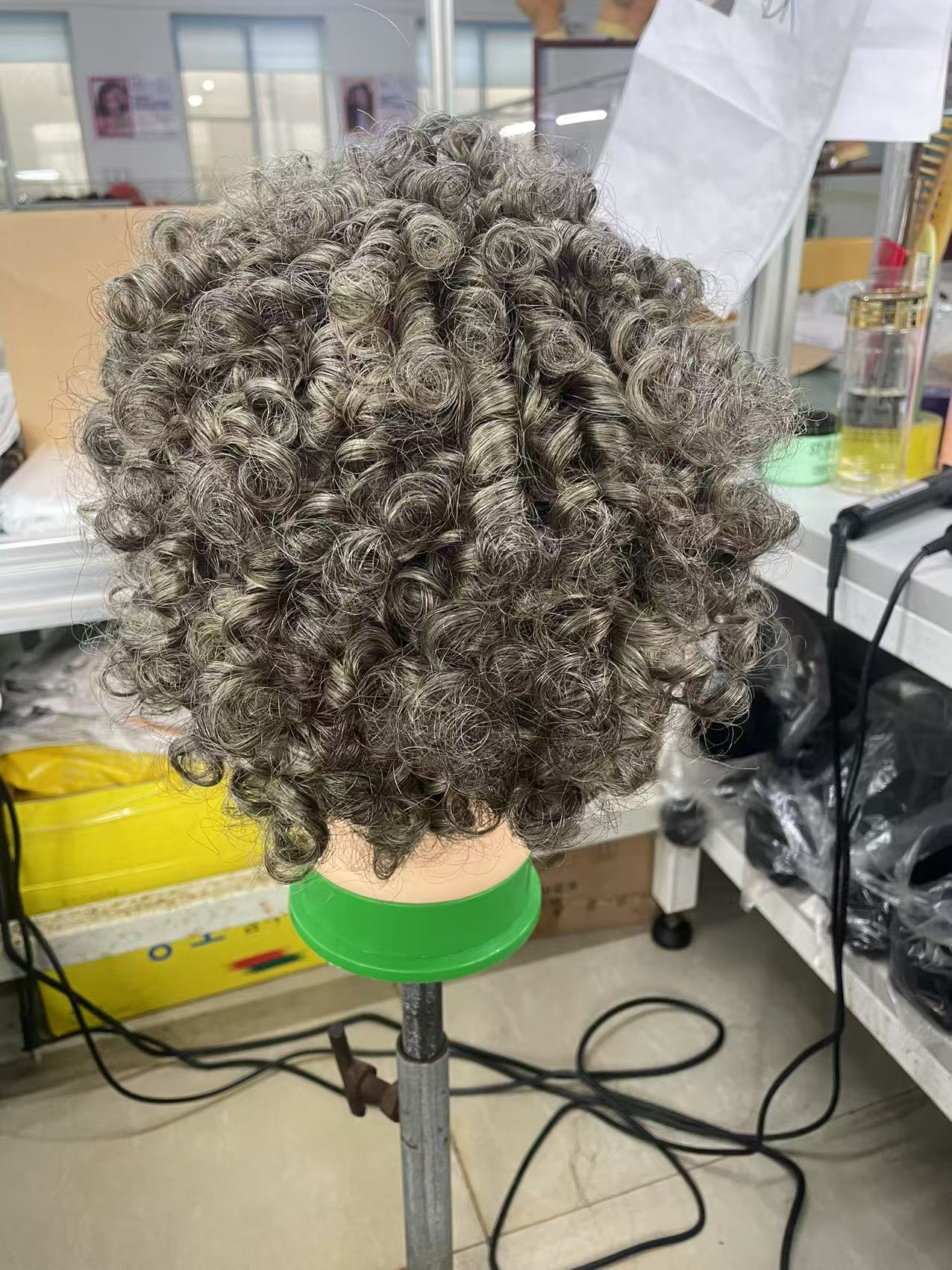 Short gray human hair wigs salt and pepper silver grey natural highlights none lace wiig european hot women topper hairpiece glueless pixie cut