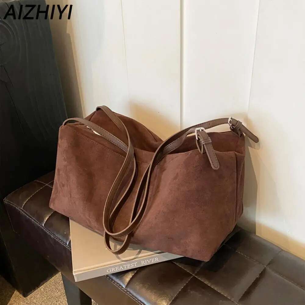 Women Suede Shoulder Autumn And Winter Vintage Women's Bag Large Capacity Retro Handbags Lady Casual Commuter Bags