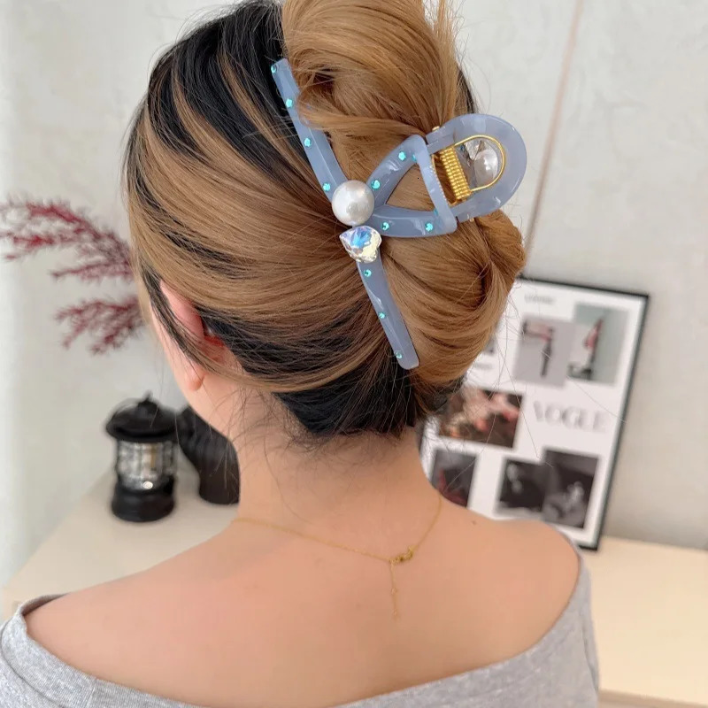 Korean Crystal Heart Pearl Cross Hairpin for Women Minimalist and Elegant Hair Clip High Quality 250517