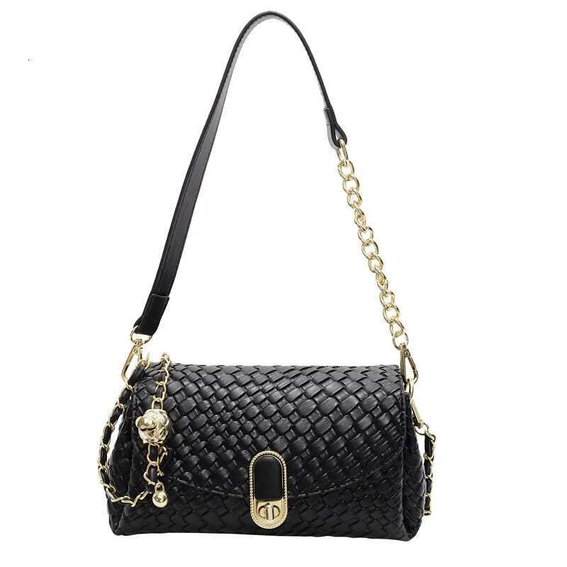 2025 New Women's High End Light Chain Woven Pillow Bag Fashionable Single Shoulder Crossbody Versatile Bag