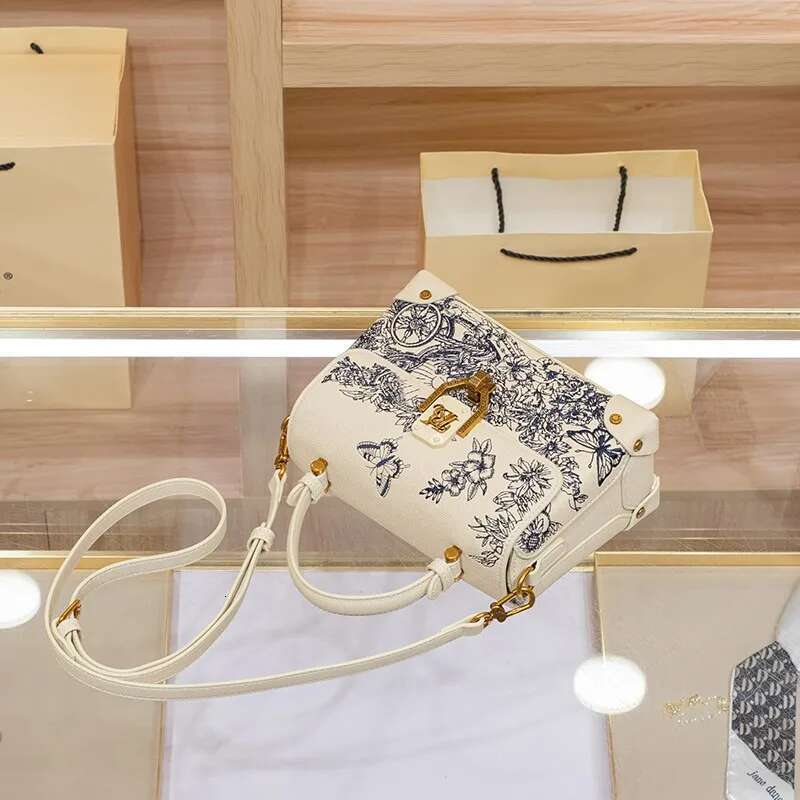 Brand Women's Handbag 2025 New Embroidered Shoulder Fashion Designer High Quality Versatile Cross Side Small Square Bag