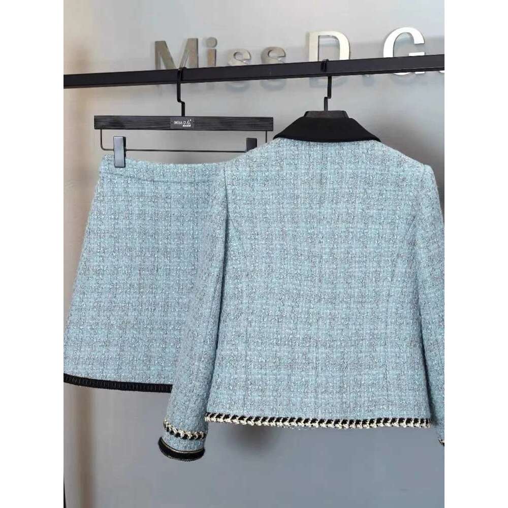 New Fashionable And Elegant Celebrity High-End Temperament Lapel Single-Breasted Small Fragrance Jacket + Slim Skirt Suit