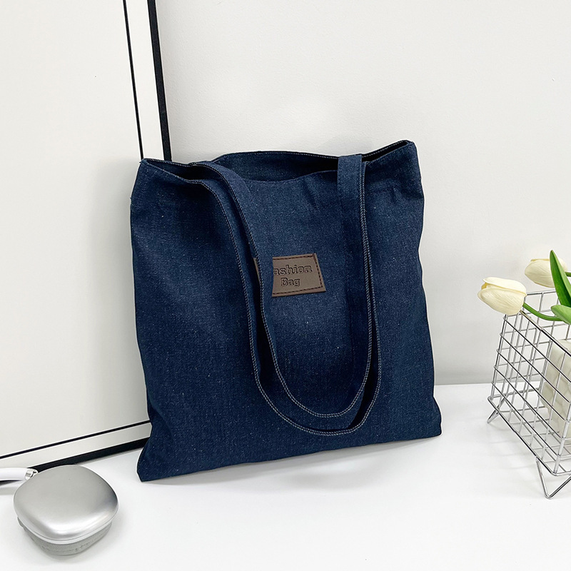 Free Delivery Designer Bag 2025 New Denim Shoulder Large Capacity Shopping Leisure Artistic Student Backpack Commuting Simple Luxury Bag