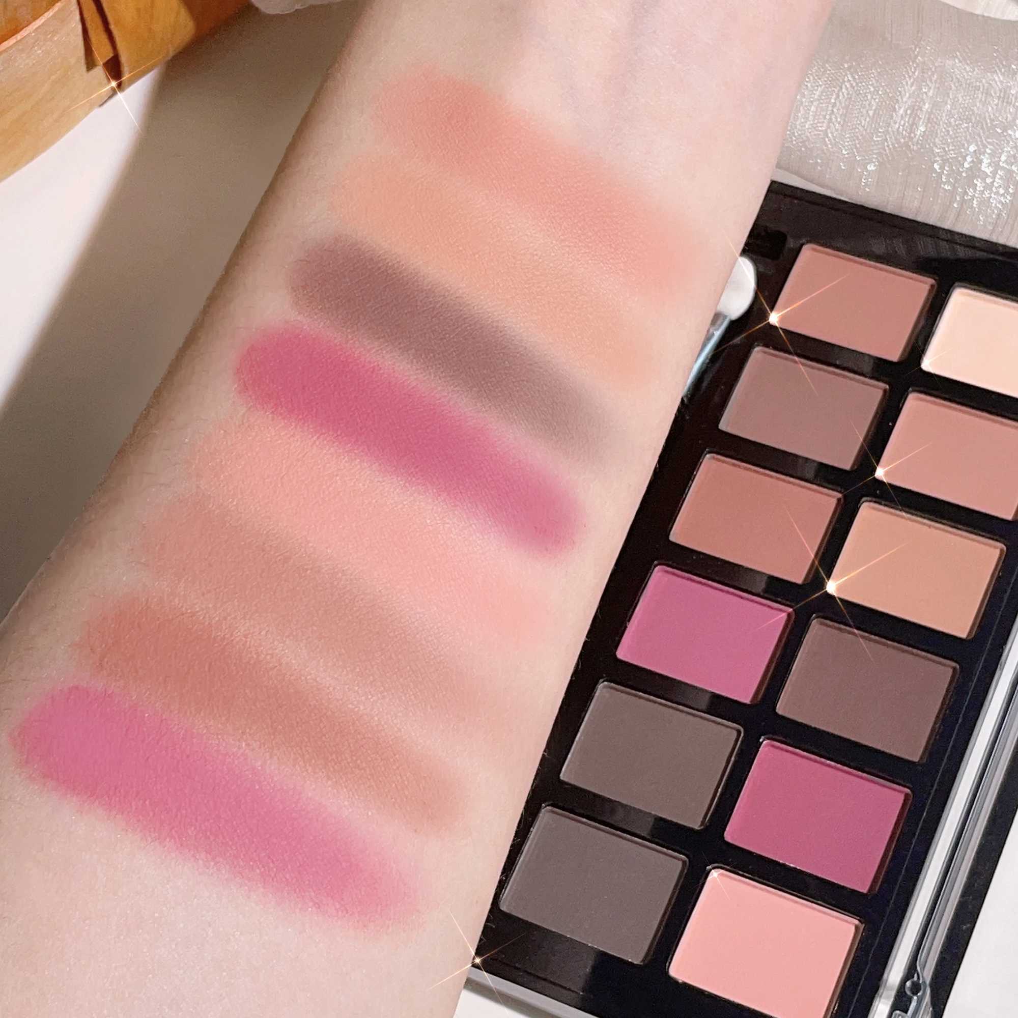 12-color eyeshadow palette large pan multi-color European and American style ins shimmer mashed potato matte eyeshadow palette W250520